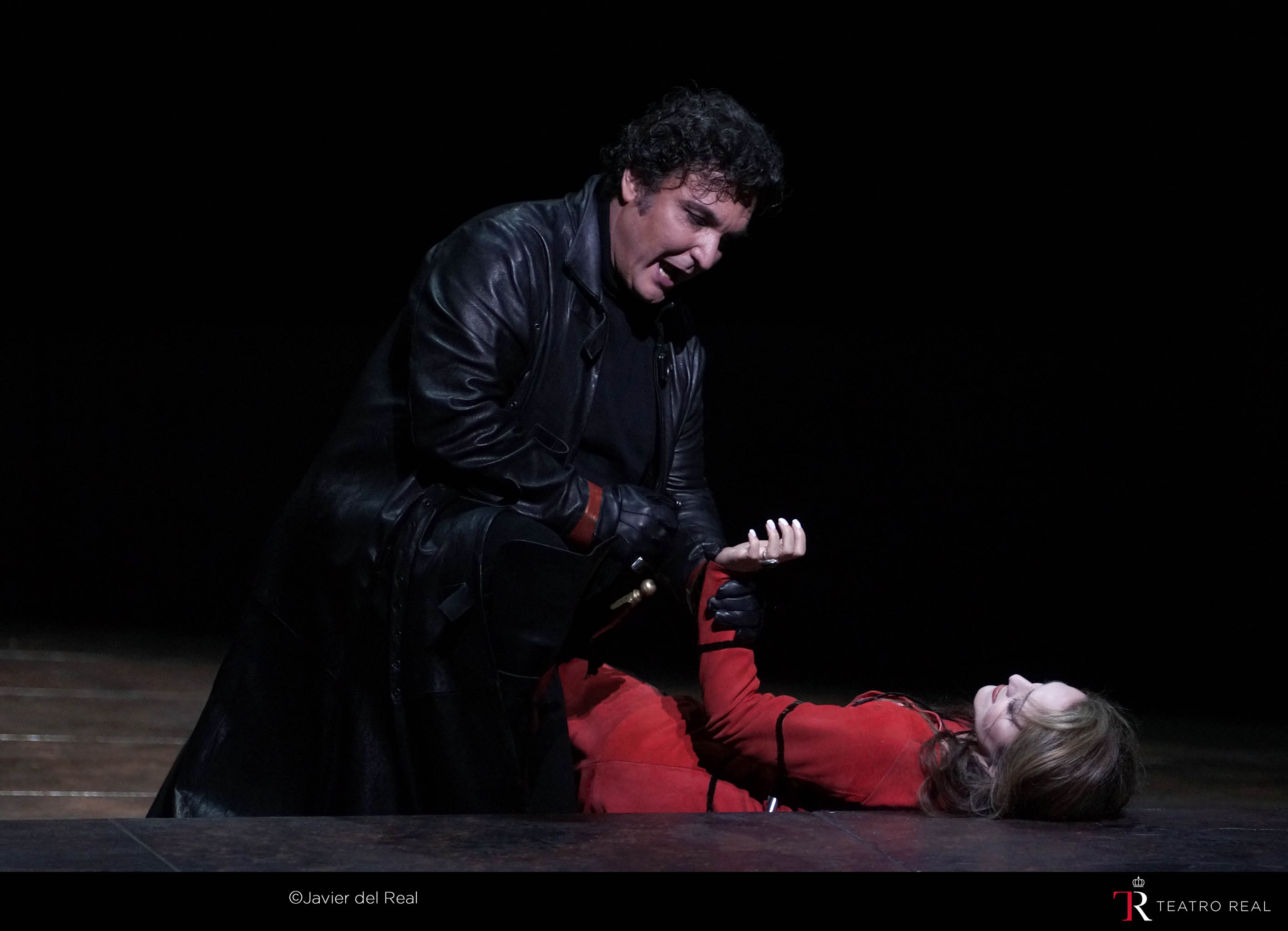 escena-il-trovatore-teatro-real-2019
