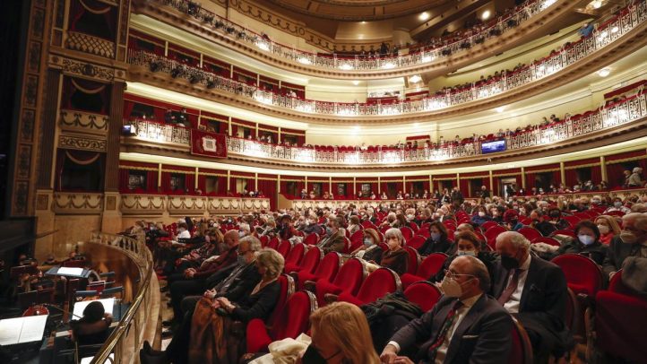 El Teatro Campoamor de Oviedo alberga una nueva edición de la temporada lírica de la capital asturiana, con una temporada dedicada a grandes títulos de ópera. Para el inicio de este nuevo ciclo de representaciones, el coliseo ovetense ofrecerá Anna Bolena de Donizetti, en una nueva producción del Campoamor