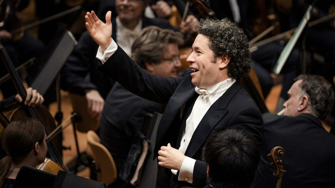 Dudamel ante Strauss. Horizontal y vertical FESTIVAL DE SALZBURGO 2024. Strauss: Cuatro últimos Lieder: Sinfonía Alpina. Solista: Asmik Grigorian soprano). Orquesta Filarmónica de Viena. Dirección musical: Gustavo Dudamel. Lugar: Salzburgo, Grosses Festspielhaus. Entrada: 2.179 espectadores (lleno). Fecha: 24 agosto 2024. 