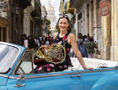 La trompista Sarah Willis estrena en España su proyecto ‘Mozart y mambo’ dentro de la Temporada 24-25 de la OSN