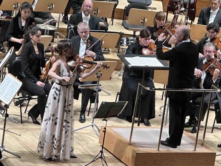 Dos magníficos conciertos de Järvi en Ibermúsica con la Tonhalle-Orchester ZürichObras de Mozart, Prokofiev, Shostakovich y Mahler. Lisa Buniatishvili, violín. Tonhalle-Orchester Zürich. Paavo Järvi. Director. Ciclo Ibermúsica. Auditorio Nacional. Madrid, 29 y 30 de octubre de 2024.