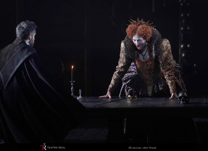 Comentarios en la prensa: Maria Stuarda en el Teatro RealMaria Stuarda de Donizetti. Aigul Akhmetshin, Lisette Oropesa, Ismael Jordi, Roberto Tagliavini, Andrzej Filonczyk, Elissa Pfaender. Coro y Orquesta Titulares del Teatro Real. Dirección de escena y vestuario adicional: David McVicar. Escenografía: Hannah Postlethwaite. Vestuario: Brigitte Reiffenstuel. Iluminación: Lizzie Powell. Dirección musical: José Miguel Pérez-Sierra. Teatro Real. Madrid, 14de diciembre de 2024